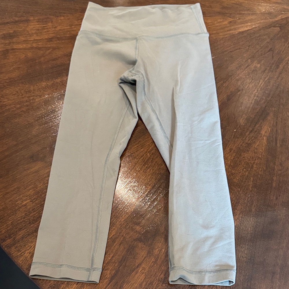 lululemon athletica Cropped Leggings in army green